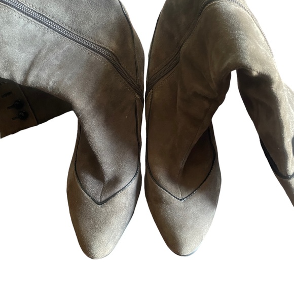 Sofft 8M Leather Sueded Brown Boot 3 1/4 Heel - Picture 3 of 7